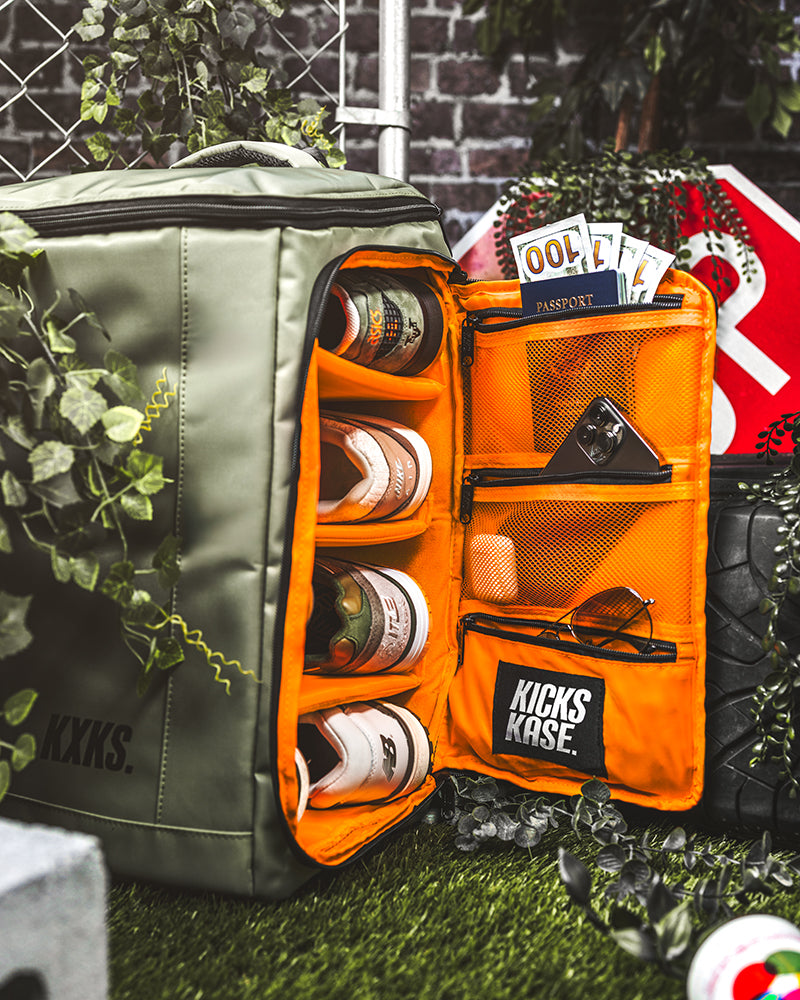 Originals Kicks Kase Backpack (Combat Green/Orange)